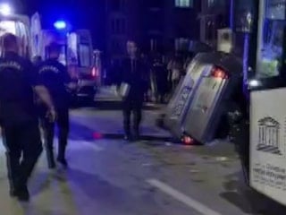 Diyarbakır'da otobüs ve otomobil çarpıştı: 2 ölü 5 yaralı