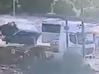 Tekirdağ'da midibüs ile hafif ticari araç çarpıştı: 1 ölü 8 yaralı