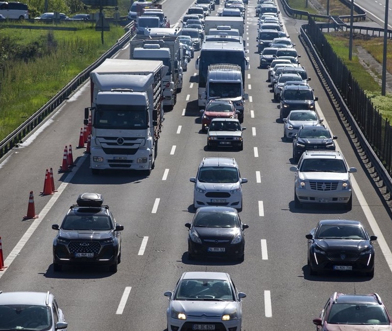 Kurban Bayramı tatili dönüşünde: Bolu-Düzce yolu