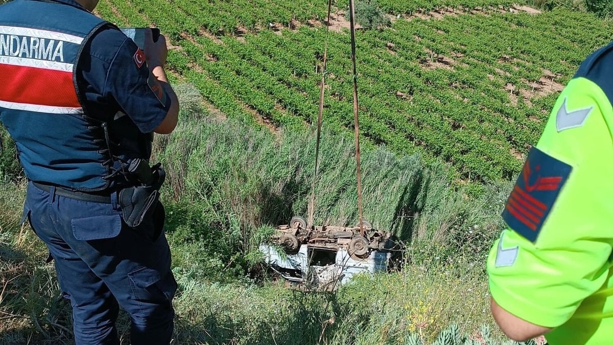 Manisa'da uçuruma yuvarlanan araçta bir kişi hayatını kaybetti