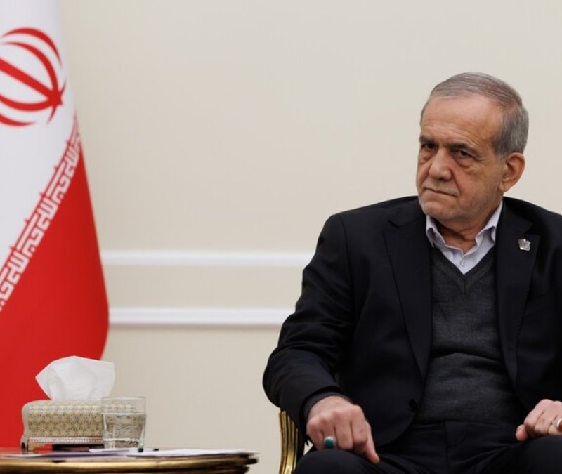 Pezeşkiyan: Hiçbir toplum büyük zorlukları sıkıntı çekmeden aşamaz