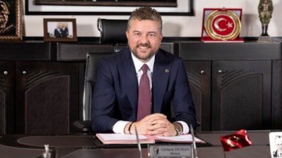Buca Belediyesi'ne operasyon: Belediye başkanı gözaltına alındı