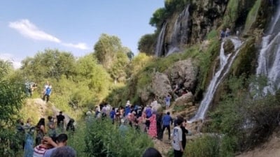 Girlevik Şelalesi, bayramda ziyaretçilerin uğrak noktası oldu