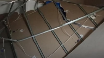 Manisa'da evin asma tavanı çöktü: 3 yaralı