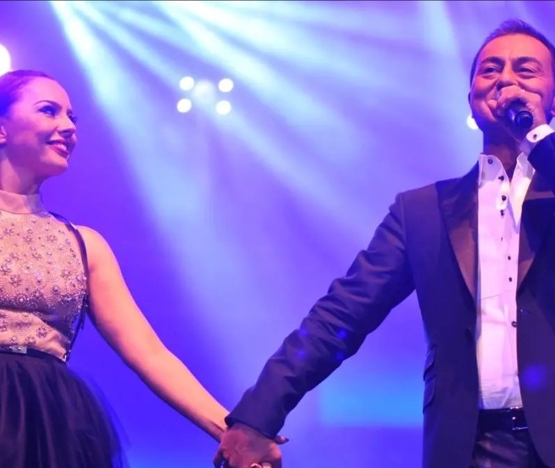 Yıllardır küsler! Serdar Ortaç'tan Ebru Gündeş'e zeytin dalı