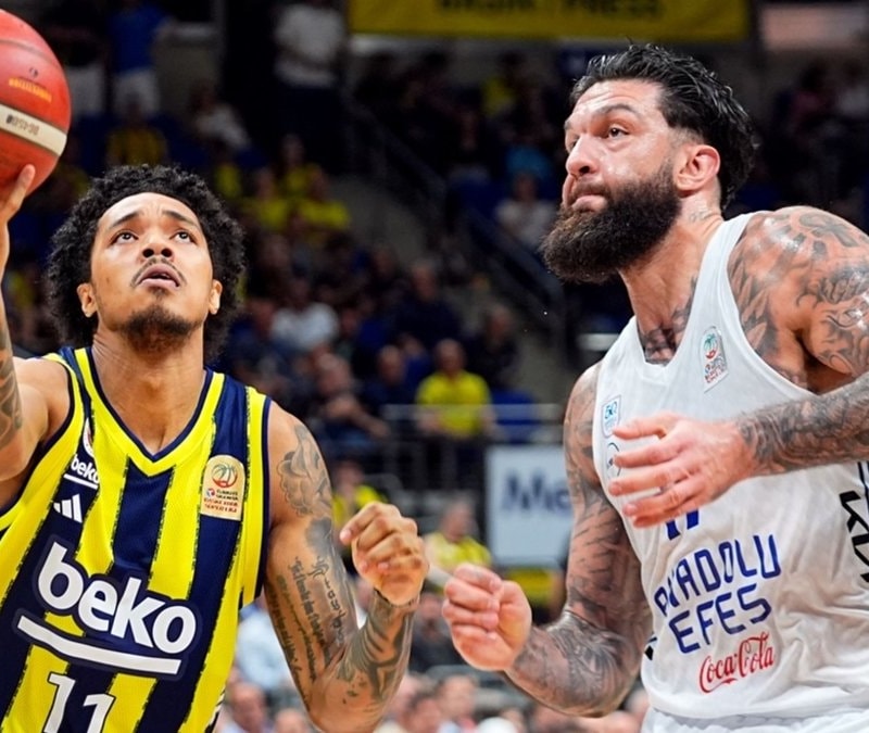 Fenerbahçe Beko, Basketbol Süper Ligi yarı finalinde yarın Anadolu Efes'i konuk edecek