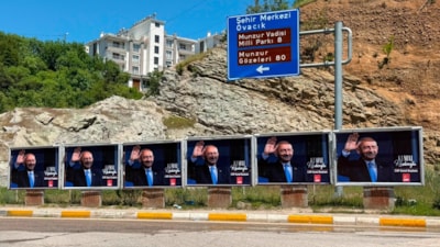 Tunceli'deki billboardlara Kemal Kılıçdaroğlu afişleri asıldı