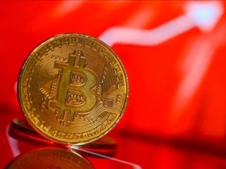 Altın ve Bitcoin'de kan kaybı sürüyor: Bitcoin tarihi zirvesinden yüzde 50 düştü