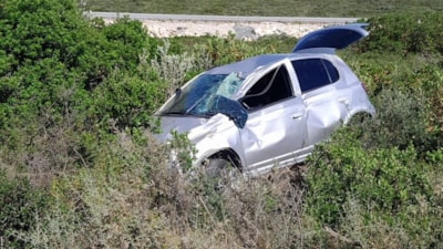 Aydın'da devrilen otomobildeki 2 kişi hayatını kaybetti