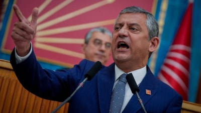 Özgür Özel'den Atakan Sönmez'e yönelik çirkin ifade: O iğrenç bıyıklı