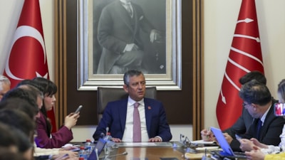 Özgür Özel: CHP'yi bırakmak yok, mücadele var