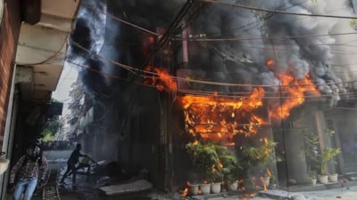 Hindistan'da yangın faciası: 21 ölü
