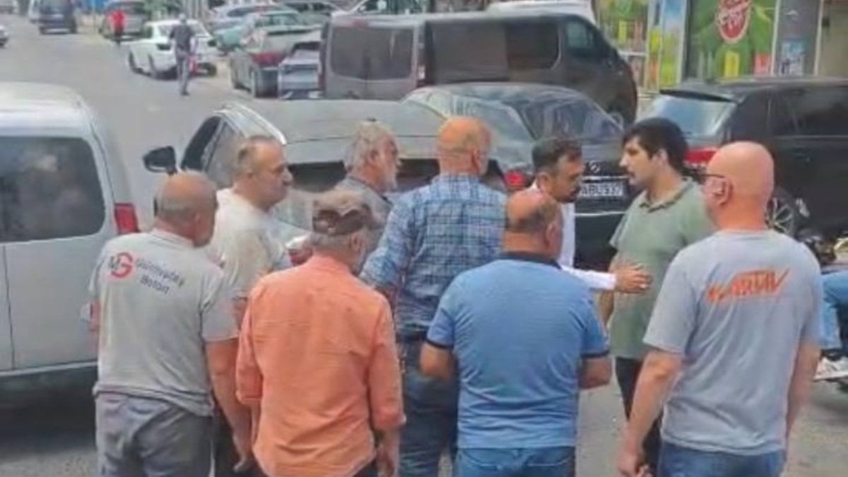 İstanbul Sultangazi'de Sürücüler Arasında Kavga
