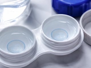 Lens suyu yoksa ne kullanılır? Lensler normal suda bekletilir mi?