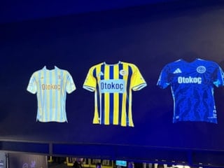 Fenerbahçe'nin yeni sezon formaları tanıtıldı