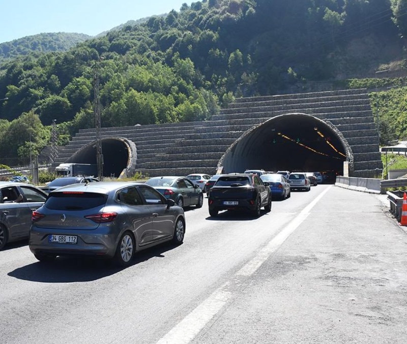 Bolu Dağı Tüneli'nden 11 günde 1 milyondan fazla araç geçti