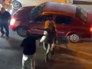 İstanbul'da tekmeli yumruklu yol verme kavgası