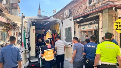 Manisa’da pompalı tüfekli saldırı kamerada: 2 kişi yaralandı
