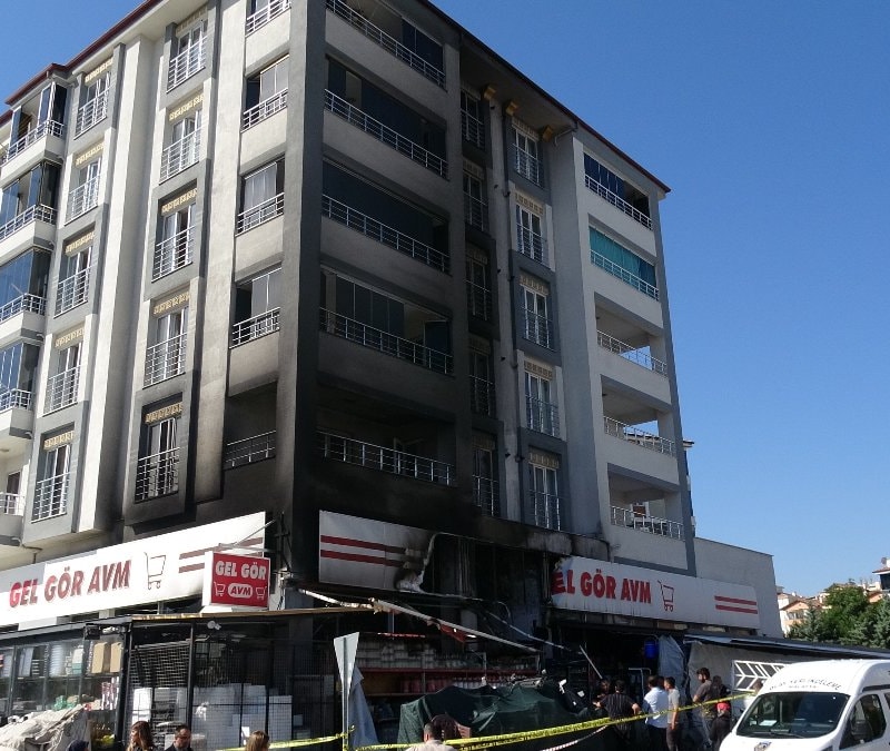 Malatya'da AVM'de yangın
