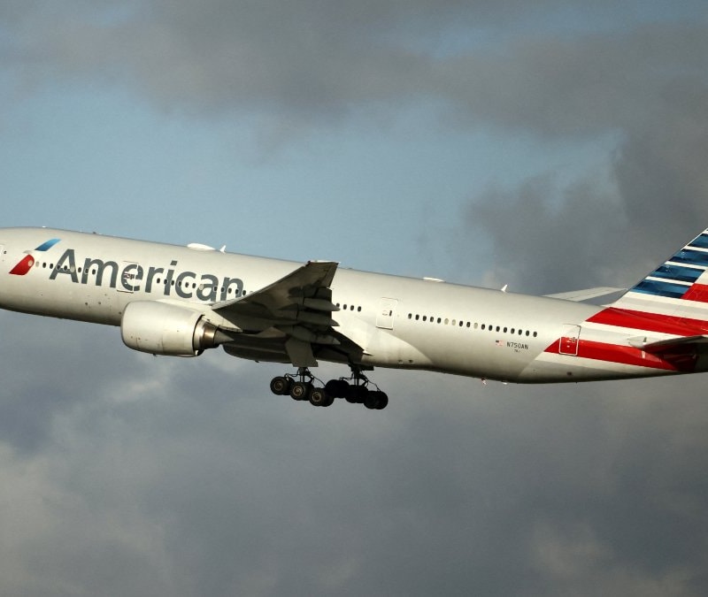 American Airlines, yakıt krizi nedeniyle uçuşlarını durdurdu