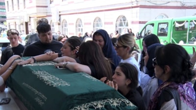 İzmir'de silahlı saldırıda öldürülen Can Polat için cenaze töreni