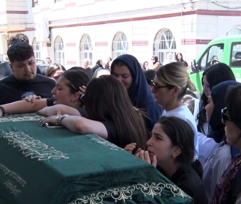 İzmir'de silahlı saldırıda öldürülen Can Polat için cenaze töreni