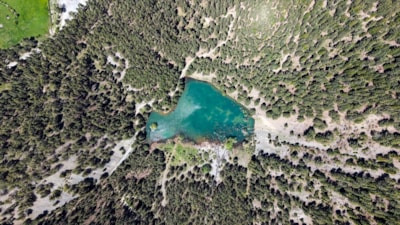 Eriyen karların hayat verdiği Zagos Gölü, doğaseveleri büyülüyor