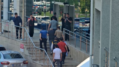 Zonguldak'ta evlilik vaadiyle 10 milyon liralık vurgun: Dolandırıcılık şüphelileri yakalandı