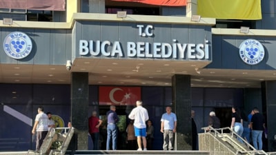 Buca Belediyesi'ne yolsuzuluk soruşturması: Memurun 13 yarış atı çıktı