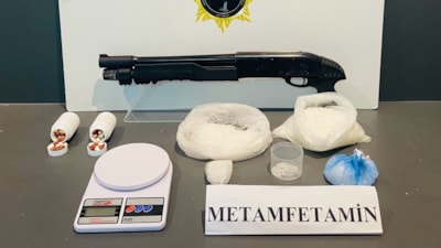 Samsun'da uyuşturucu operasyonunda 831 gram metamfetamin ele geçirildi: 2 gözaltı