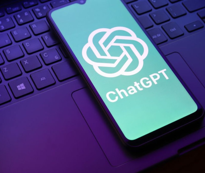 ChatGPT'den tarihi rekor: Google, TikTok ve Instagram’ı geri