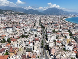 Alanya, il olma beklentisinde nüfusuyla lise başında