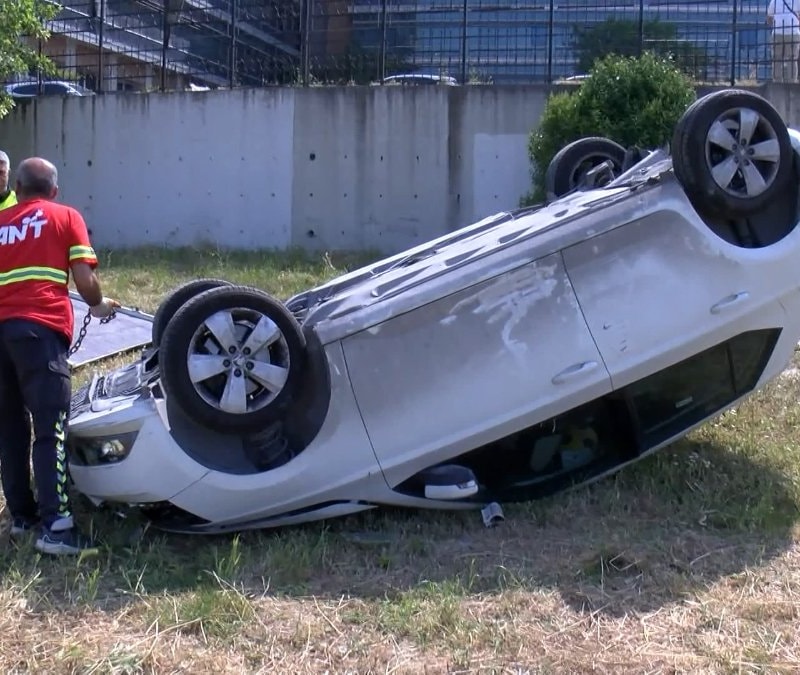 Hakim, aracıyla 2 metre yükseklikten düştü