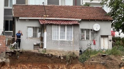 Bilecik’te heyelan: Bahçesi çöken ev tahliye edildi