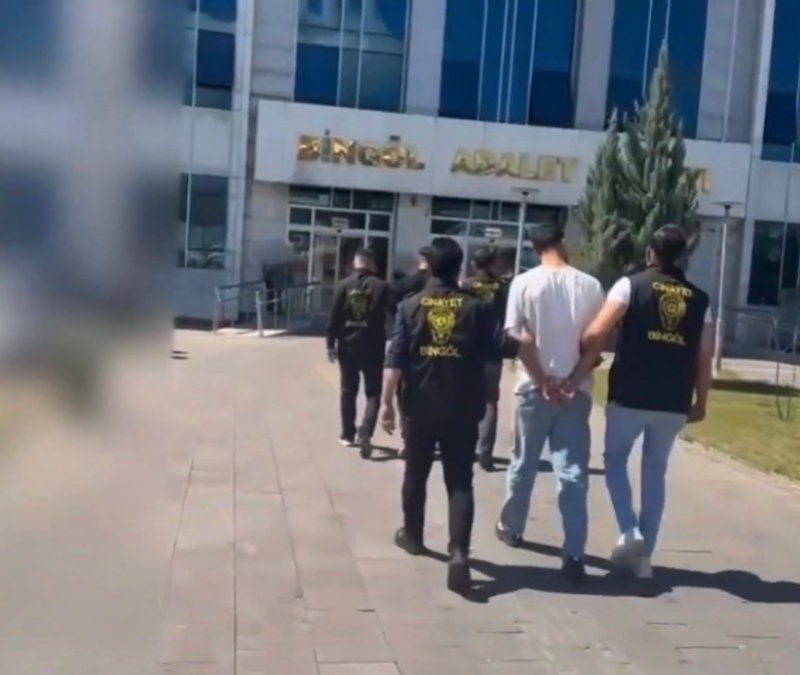 Bingöl’de çeşitli suçlardan aranan 2 kişi yakalandı