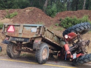 Denizli'de kazada ağır yaralanan traktör sürücüsü kurtarılamadı