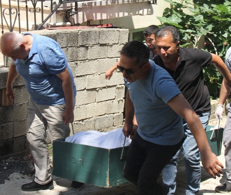 Antalya'da bir kişi evinin bahçesinde ölü bulundu