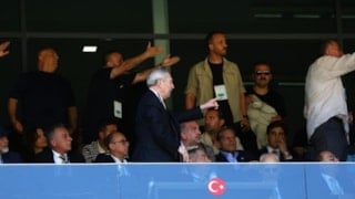 Fenerbahçe olağanüstü seçimli genel kurulunda arbede çıktı