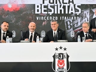 Beşiktaş'ta Vincenzo Italiano için imza töreni gerçekleştirildi