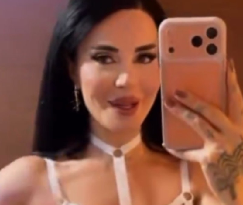DJ Melek Özçağan: Namaz kılmak isterdim ama ters teper