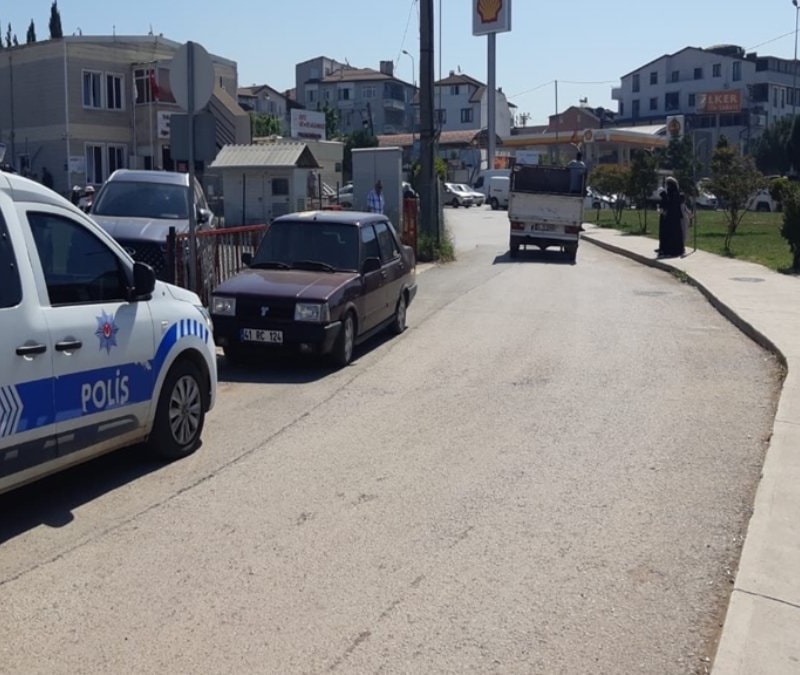 Kocaeli'de dolandırıldığı iddiasıyla eski komşusunu bıçakladı