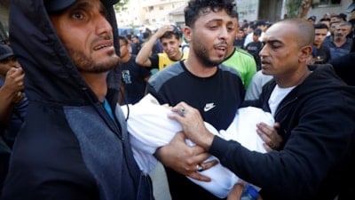 İsrail, Gazze’de yerinden edilen sivilleri vurdu: 6 ölü, 15 yaralı