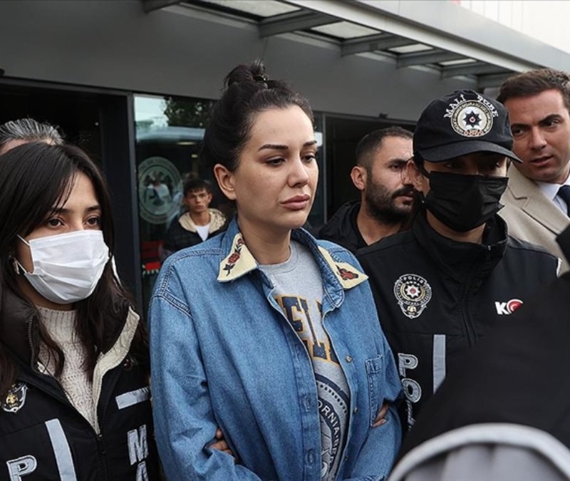 Dilan Polat'ın Instagram hesabına erişim engeli kararı