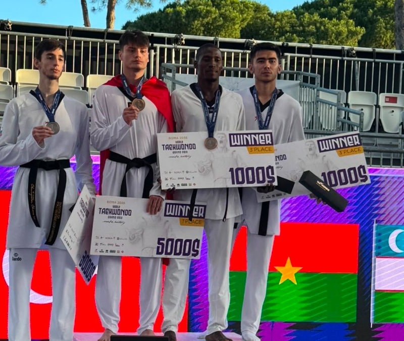 Milli taekwondoculardan 1 altın, bir bronz