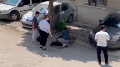 Bursa'da aralarında husumet bulunan ağabey ve kardeşi birbirini bıçakladı