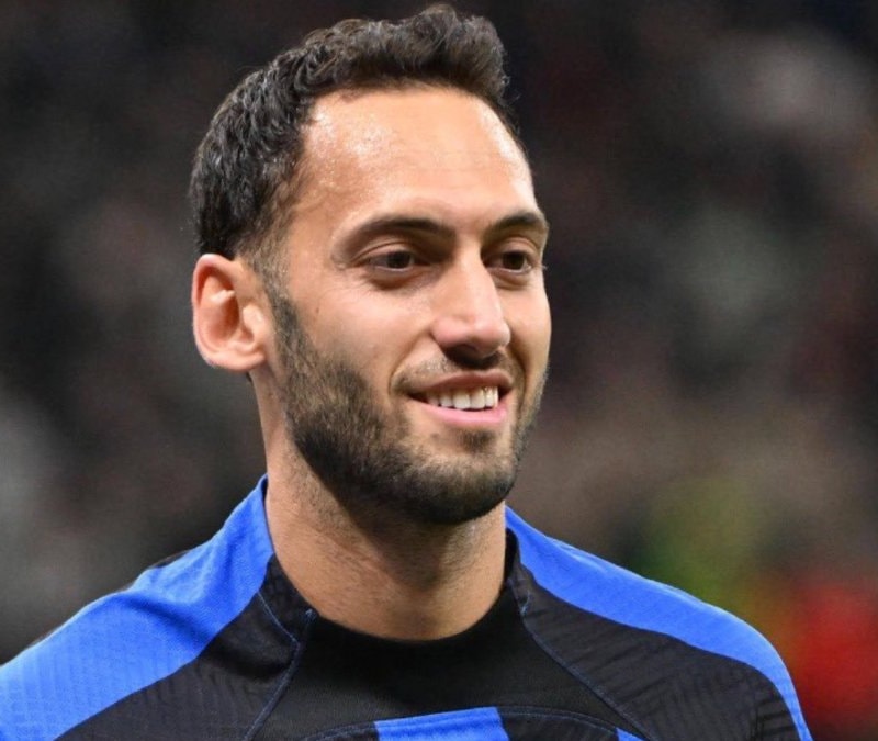 Hakan Safi’den gece yarısı Hakan Çalhanoğlu bombası geldi
