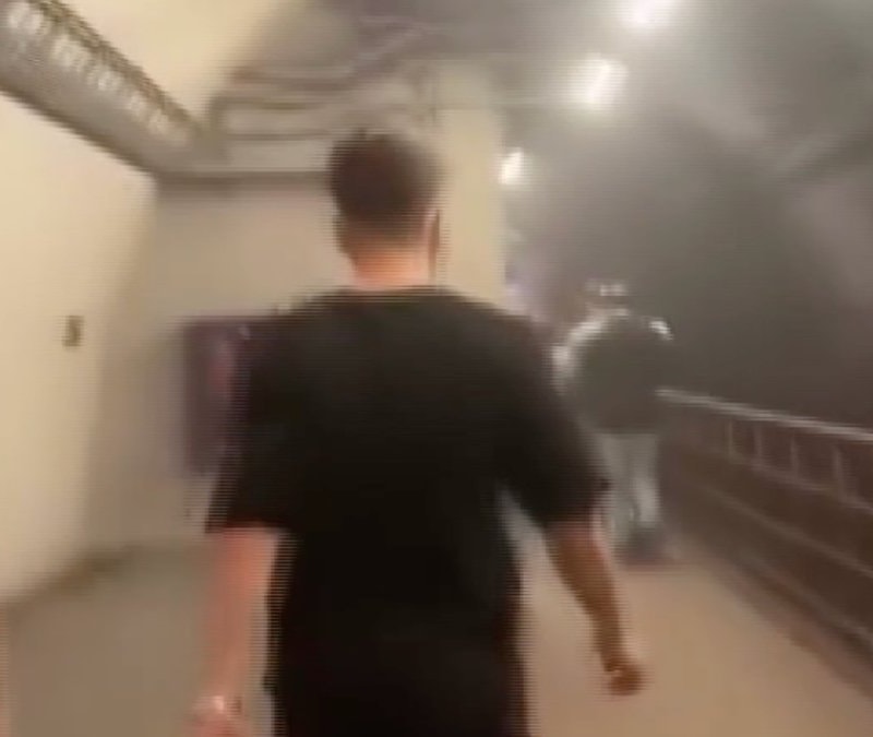 İstanbul'da metro arızası: Tünelde yürümek zorunda kaldılar