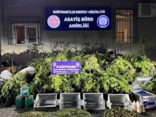 İstanbul'da koku gelen eve operasyon: 30 milyon liralık uyuşturucu bulundu