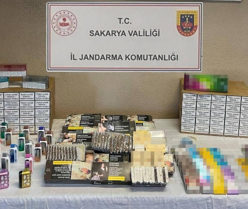 Sakarya'nın 3 ilçesinde uyuşturucu operasyonu: 4 gözaltı