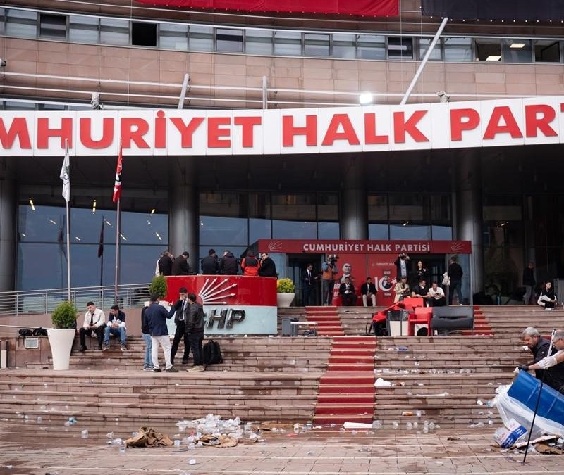 CHP'de grubun başı kim olacak kavgası